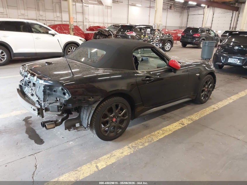 2020 Fiat 124 spider VIN JC1NFAEKXL0144127 IAAI salvage auction — FRONT & REAR, Salvage (Oregon), sold $4,950 on 2026-07-30 (photo 4)