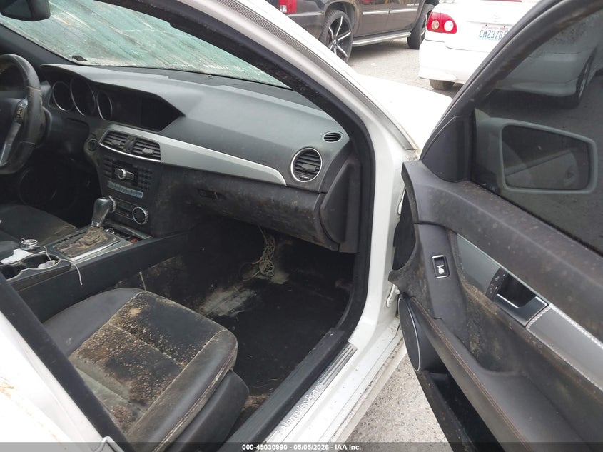 2013 Mercedes-benz C-klasse VIN WDDGF4HB3DR270924 IAAI salvage auction — NORMAL WEAR, Clear-Dealer Only (Montana), sold $600 on 2026-07-15 (photo 5)