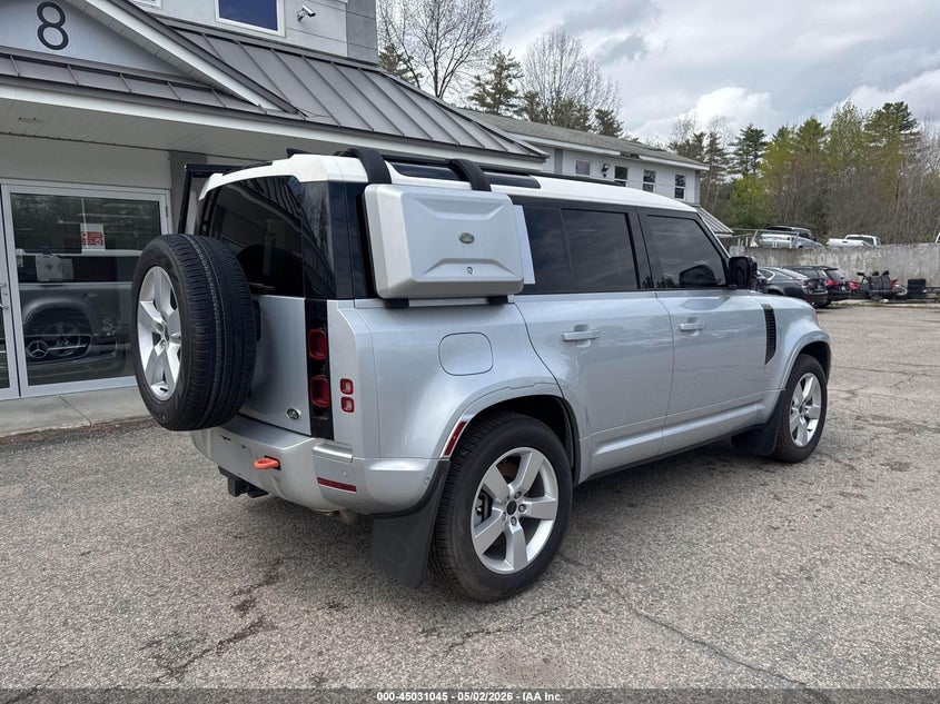2022 Land rover Defender VIN SALEW7RU6N2097910 IAAI salvage auction — NORMAL WEAR, Clear (Florida), sold $35,950 on 2026-07-08 (photo 4)