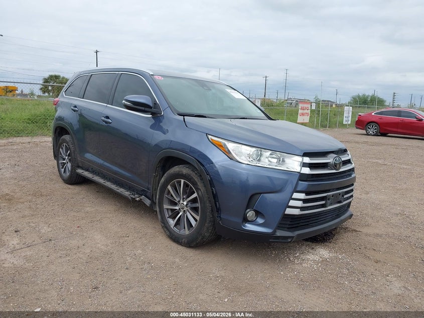2018 Toyota Highlander VIN 5TDKZRFH8JS281012 IAAI salvage auction — LEFT SIDE, Salvage (Texas), sold $11,100 on 2026-07-07 (photo 1)