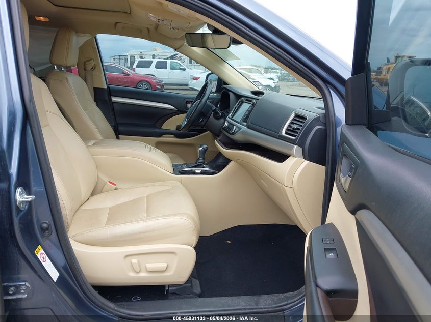 2018 Toyota Highlander VIN 5TDKZRFH8JS281012 IAAI salvage auction — LEFT SIDE, Salvage (Texas), sold $11,100 on 2026-07-07 (photo 5)
