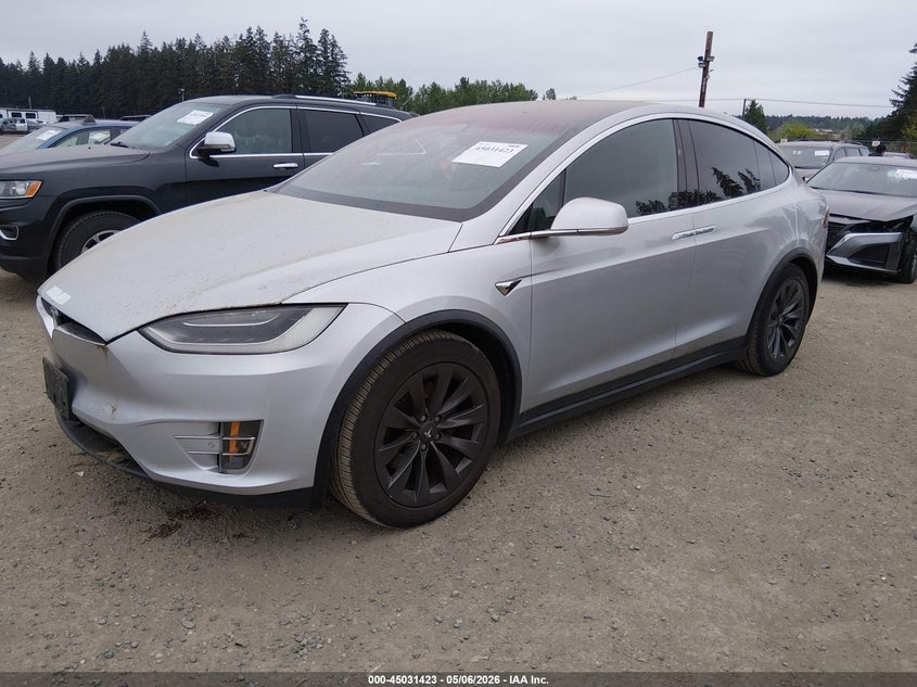 2018 Tesla Model x VIN 5YJXCBE23JF099833 IAAI salvage auction — FRONT & REAR, Clear (Washington), sold $7,600 on 2026-07-29 (photo 2)