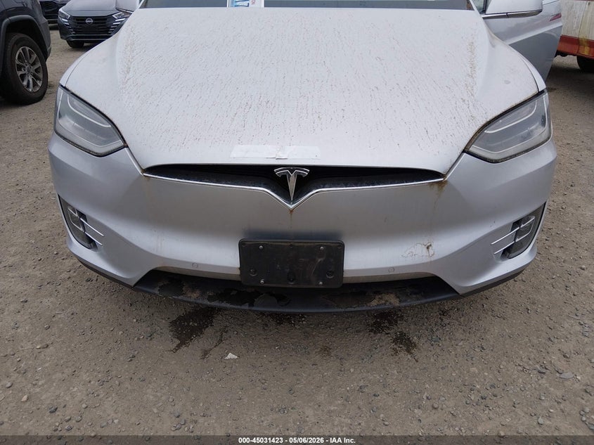 2018 Tesla Model x VIN 5YJXCBE23JF099833 IAAI salvage auction — FRONT & REAR, Clear (Washington), sold $7,600 on 2026-07-29 (photo 6)