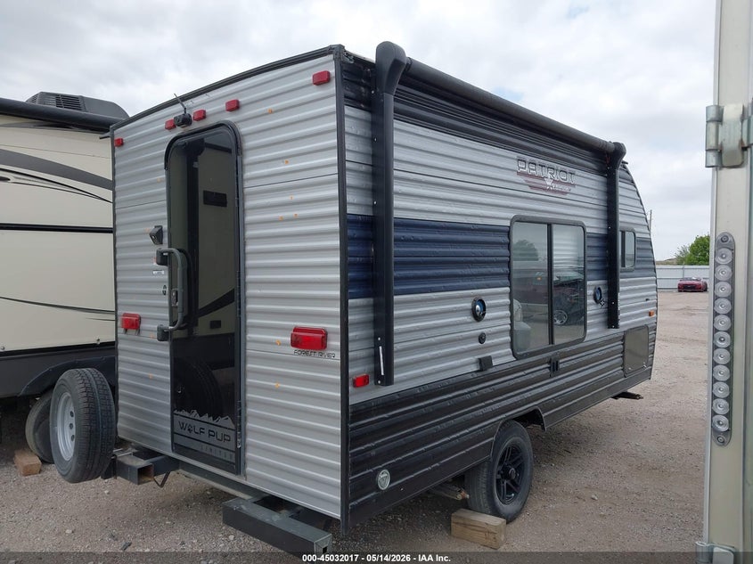 2022 Forest river Other VIN 5ZT2CKCC5NY023072 IAAI salvage auction — HAIL, Salvage (Nebraska), sold $1,925 on 2026-07-15 (photo 4)