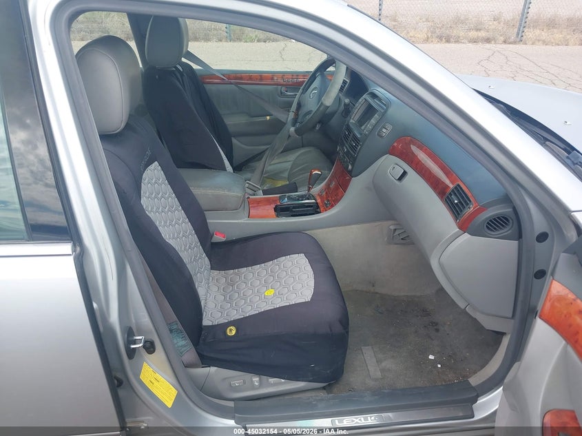 2004 Lexus Ls VIN JTHBN36F240167178 IAAI salvage auction — NORMAL WEAR, Clear-Dealer Only (Montana), sold $325 on 2026-08-22 (photo 5)