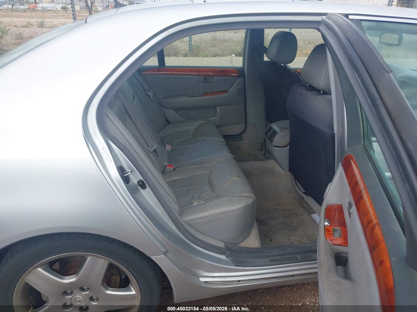 2004 Lexus Ls VIN JTHBN36F240167178 IAAI salvage auction — NORMAL WEAR, Clear-Dealer Only (Montana), sold $325 on 2026-08-22 (photo 8)