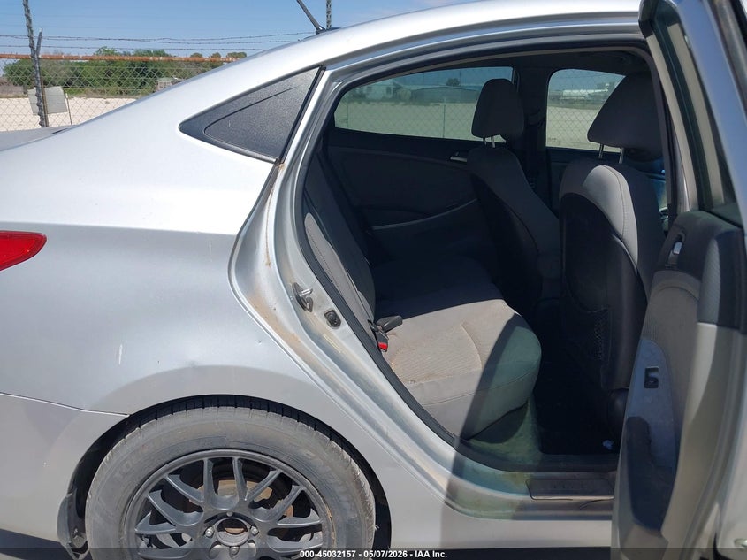 2013 Hyundai Accent VIN KMHCT4AE5DU305199 IAAI salvage auction — NORMAL WEAR, Salvage (Texas), sold $525 on 2026-07-09 (photo 8)
