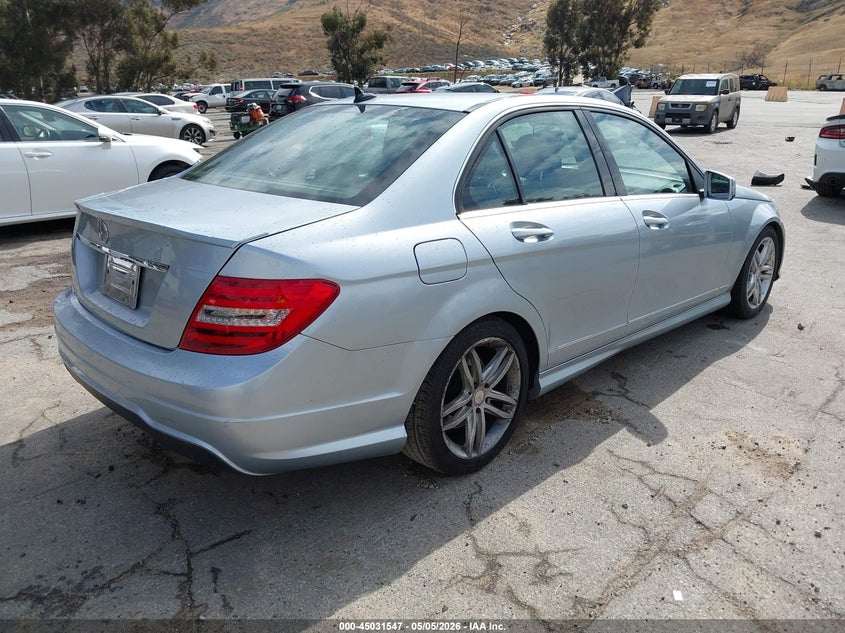 2013 Mercedes-benz C-klasse VIN WDDGF4HB5DA784224 IAAI salvage auction — NORMAL WEAR, Salvage (Idaho), sold $500 on 2026-07-28 (photo 4)