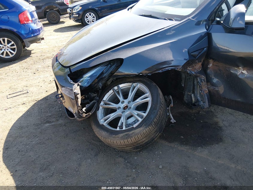 2024 Tesla Model y VIN 7SAYGDEE4RA240905 IAAI salvage auction — LEFT FRONT, Salvage (Idaho), sold $3,050 on 2026-07-29 (photo 6)