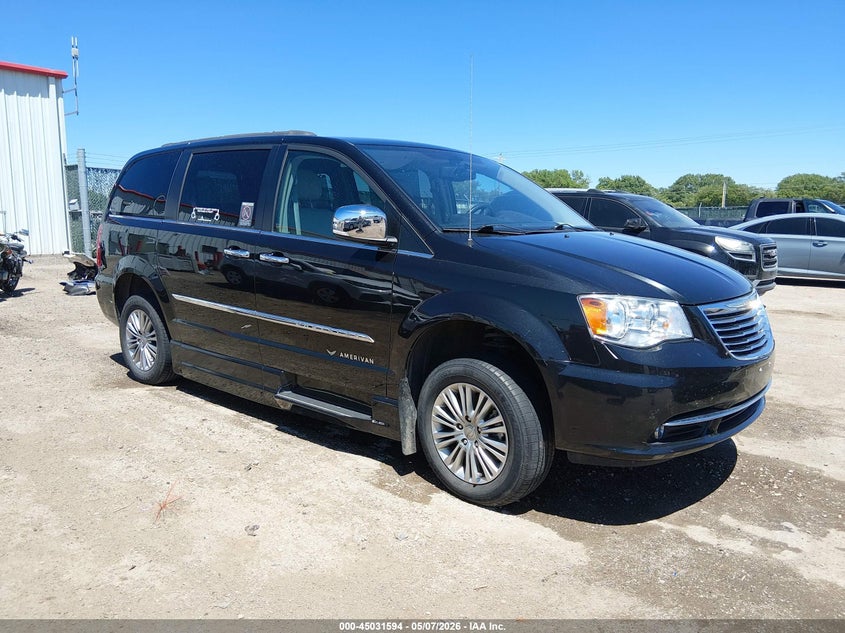 2016 Chrysler Town & country VIN 2C7WC1CG6GR221475 IAAI salvage auction — WATER/FLOOD, Salvage (Kansas), sold $7,500 on 2026-07-17 (photo 1)
