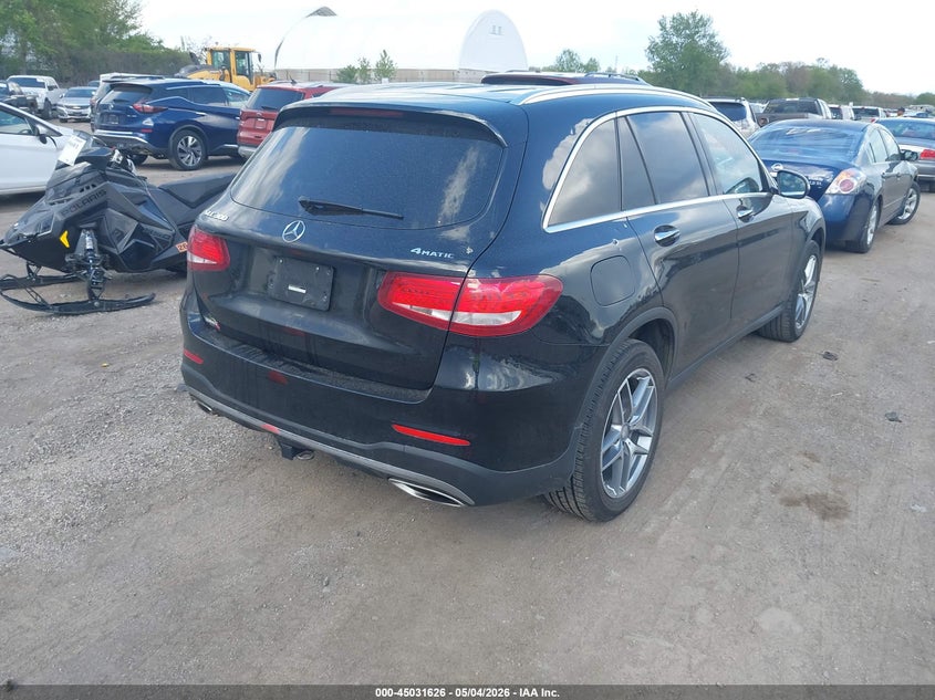 2017 Mercedes-benz Glc VIN WDC0G4KB1HF150817 IAAI salvage auction — HAIL, Salvage (Iowa), sold $5,700 on 2026-07-28 (photo 4)