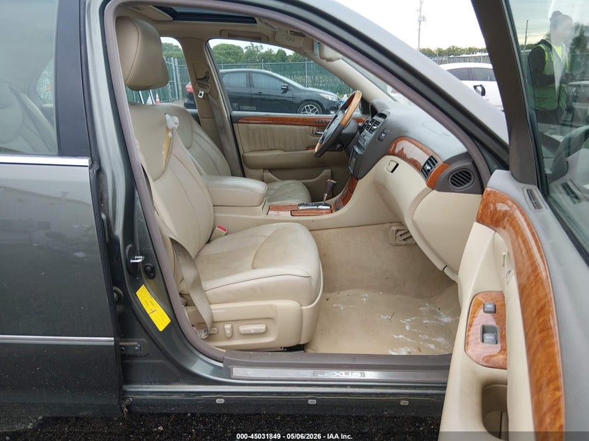 2004 Lexus Ls 430 VIN JTHBN36F140163655 IAAI salvage auction — NORMAL WEAR, Clear (Kansas), sold $750 on 2026-07-24 (photo 5)