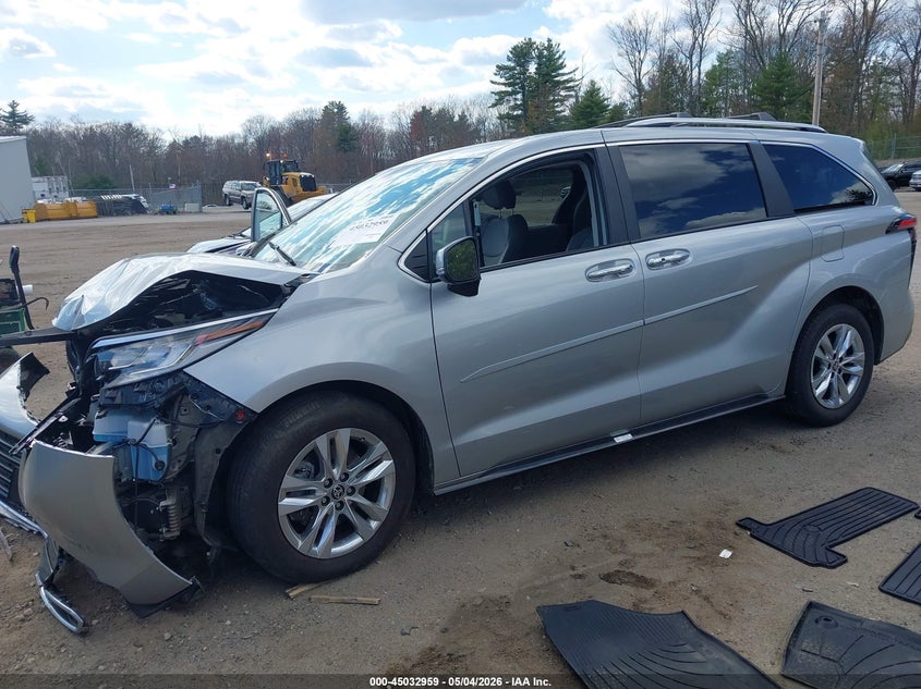 2024 Toyota Sienna VIN 5TDZSKFC1RS119376 IAAI salvage auction — FRONT END, Salvage (Massachusetts), sold $12,500 on 2026-07-31 (photo 2)