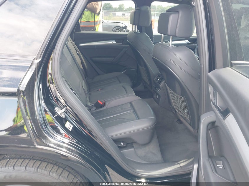 2020 Audi Q5 VIN WA1ANAFY8L2100827 IAAI salvage auction — FRONT END, Salvage (Illinois), sold $9,250 on 2026-07-07 (photo 8)