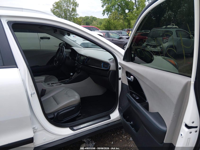 2017 Kia Niro VIN KNDCE3LC4H5042076 IAAI salvage auction — FRESH WATER, Salvage (Indiana), sold $1,775 on 2026-07-08 (photo 5)