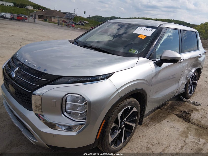 2024 Mitsubishi Outlander VIN JA4J4VA87RZ082936 IAAI salvage auction — LEFT SIDE, Salvage (West Virginia), sold $8,000 on 2026-07-30 (photo 2)