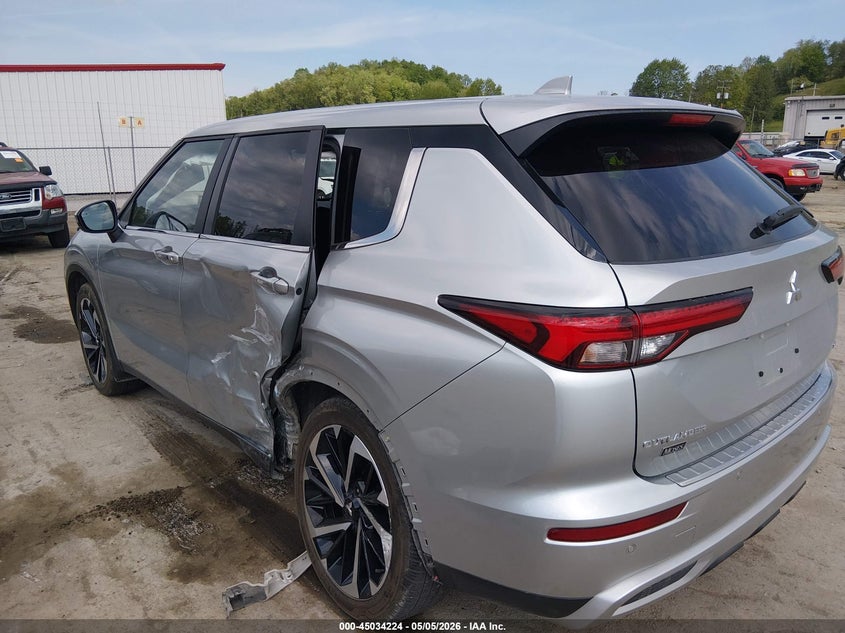 2024 Mitsubishi Outlander VIN JA4J4VA87RZ082936 IAAI salvage auction — LEFT SIDE, Salvage (West Virginia), sold $8,000 on 2026-07-30 (photo 3)