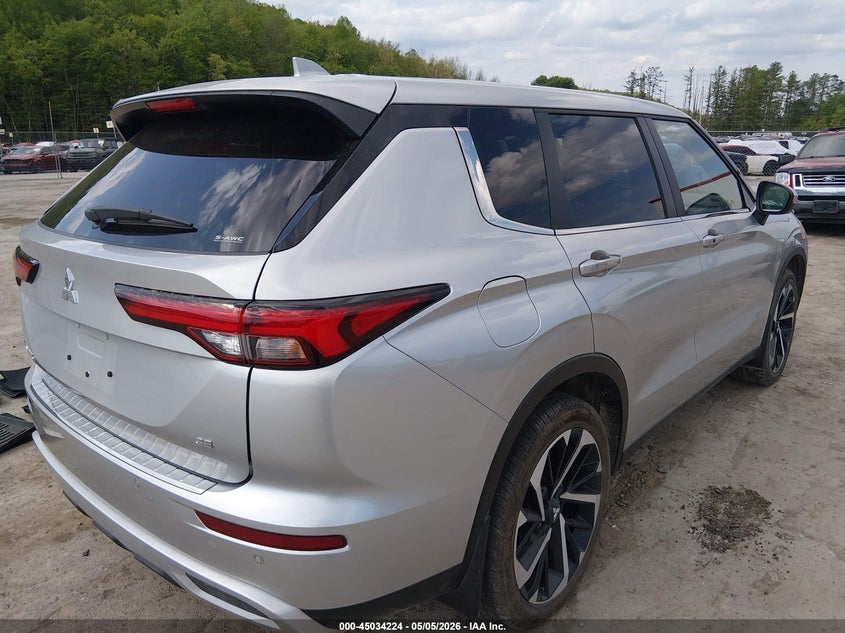 2024 Mitsubishi Outlander VIN JA4J4VA87RZ082936 IAAI salvage auction — LEFT SIDE, Salvage (West Virginia), sold $8,000 on 2026-07-30 (photo 4)