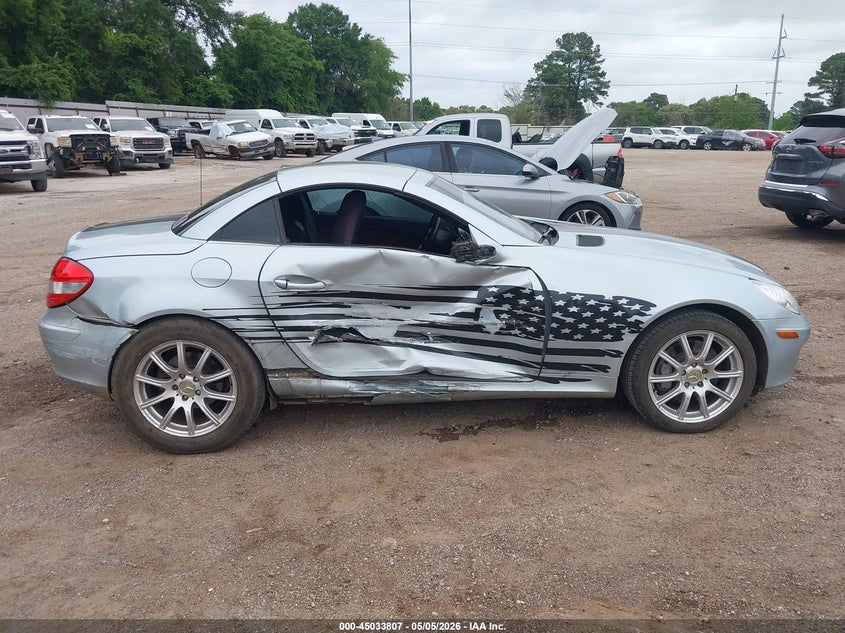 2005 Mercedes-benz Slk-class VIN WDBWK56F95F034213 IAAI salvage auction — RIGHT SIDE, Salvage (Texas), sold $750 on 2026-07-09 (photo 6)