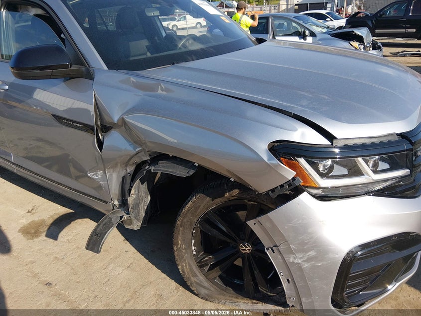 2023 Volkswagen Atlas cross sport VIN 1V2SE2CA2PC206342 IAAI salvage auction — FRONT END, Salvage (West Virginia), sold $10,400 on 2026-07-09 (photo 6)