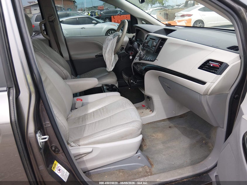 2014 Toyota Sienna VIN 5TDKK3DC3ES447158 IAAI salvage auction — FRONT END, Salvage (Tennessee), sold $800 on 2026-07-23 (photo 5)