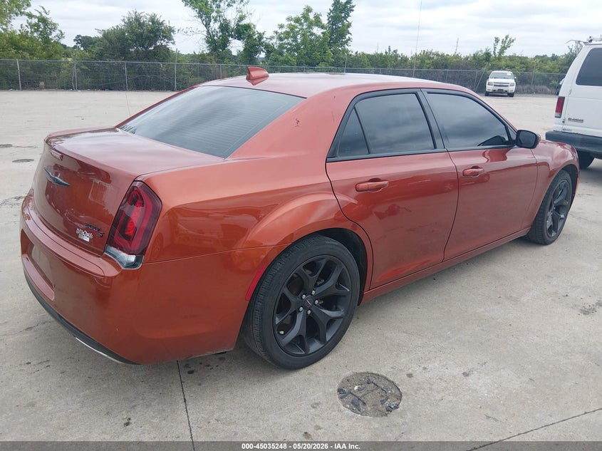 2021 Chrysler 300 VIN 2C3CCABG2MH629866 IAAI salvage auction — HAIL, Salvage (Illinois), sold $8,700 on 2026-07-09 (photo 4)