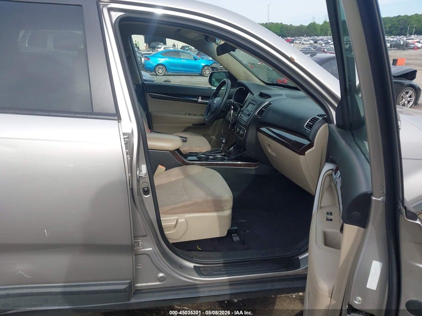 2014 Kia Sorento VIN 5XYKT3A62EG537314 IAAI salvage auction — RIGHT SIDE, Salvage (Georgia), sold $1,050 on 2026-07-08 (photo 5)