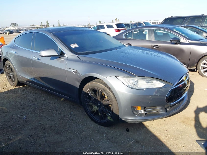 2013 Tesla Model s VIN 5YJSA1CN0DFP20439 IAAI salvage auction — LEFT REAR, Salvage (California), sold $2,600 on 2026-07-13 (photo 1)
