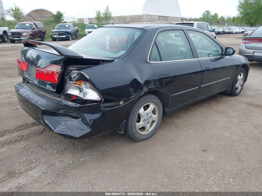 1999 Honda Accord VIN JHMCG5654XC019067 IAAI salvage auction — REAR END, Salvage (Iowa), sold $350 on 2026-07-06 (photo 4)