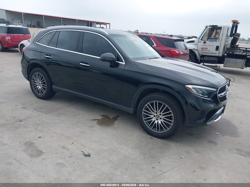 2024 Mercedes-benz Glc VIN W1NKM4GB0RF120895 IAAI salvage auction — REAR END, Original (Texas), sold $27,500 on 2026-08-01 (photo 1)