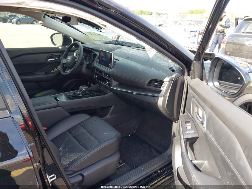 2025 Nissan Rogue VIN JN8BT3BAXSW003984 IAAI salvage auction — ROLLOVER, Certificate Of Destruction (Florida), sold $3,800 on 2026-07-16 (photo 5)