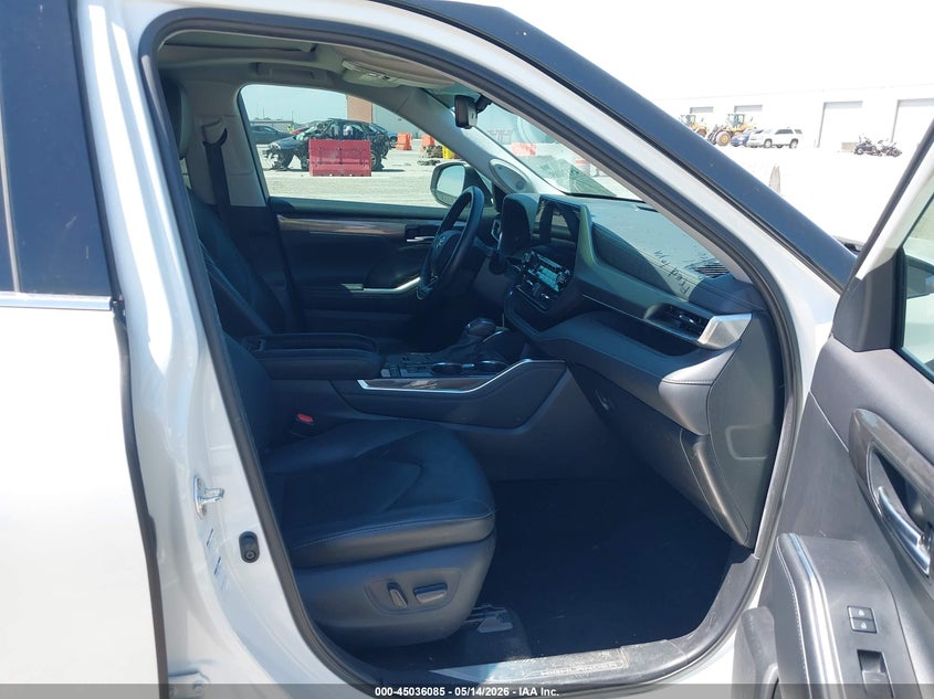 2021 Toyota Highlander VIN 5TDXBRCH3MS527659 IAAI salvage auction — FRONT END, Original (Texas), sold $18,300 on 2026-07-22 (photo 5)