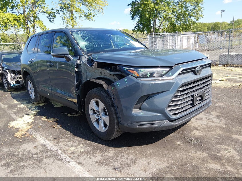 2025 Toyota Highlander VIN 5TDAAAB53SS079034 IAAI salvage auction — RIGHT FRONT, Salvage Title, sold $13,200 on 2026-07-30 (photo 1)