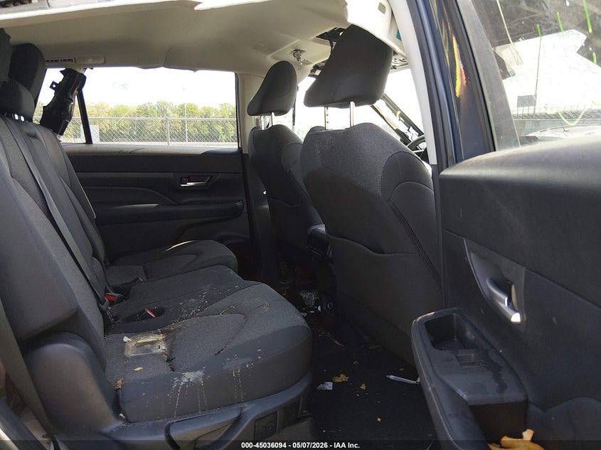 2025 Toyota Highlander VIN 5TDAAAB53SS079034 IAAI salvage auction — RIGHT FRONT, Salvage Title, sold $13,200 on 2026-07-30 (photo 8)