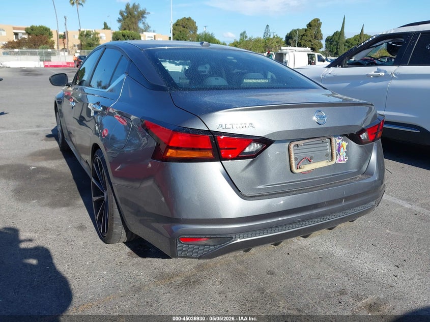 2019 Nissan Altima VIN 1N4BL4BV9KC228070 IAAI salvage auction — RIGHT REAR, Salvage Title, sold $3,225 on 2026-08-18 (photo 3)