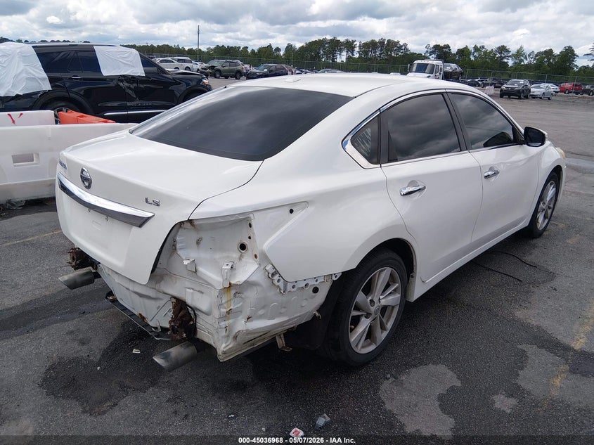 2013 Nissan Altima VIN 1N4AL3AP8DC199768 IAAI salvage auction — REAR END, Salvage (South Carolina), sold $625 on 2026-07-18 (photo 4)