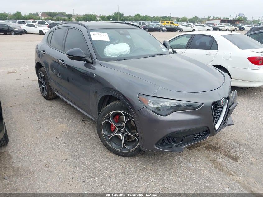 2024 Alfa romeo Stelvio VIN ZASPAKBN7R7D71751 IAAI salvage auction — FRONT END, Salvage Title, sold $1,250 on 2026-08-22 (photo 1)