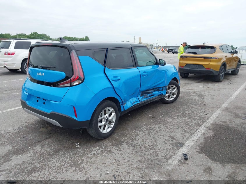 2025 Kia Soul VIN KNDJ23AU8S7260870 IAAI salvage auction — RIGHT SIDE, Salvage (Missouri), sold $6,200 on 2026-07-07 (photo 4)