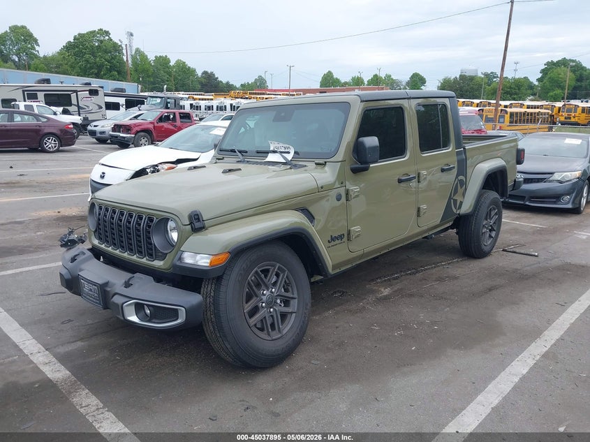 2025 Jeep Gladiator VIN 1C6PJTAG5SL520308 IAAI salvage auction — RIGHT FRONT, Salvage (North Carolina), sold $13,600 on 2026-07-31 (photo 2)
