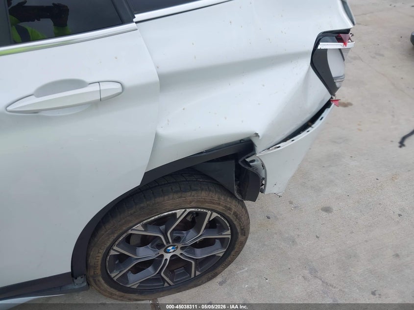 2022 BMW X1 VIN WBXJG7C07N5U53355 IAAI salvage auction — FRONT & REAR, Salvage (Texas), sold $2,125 on 2026-07-18 (photo 6)