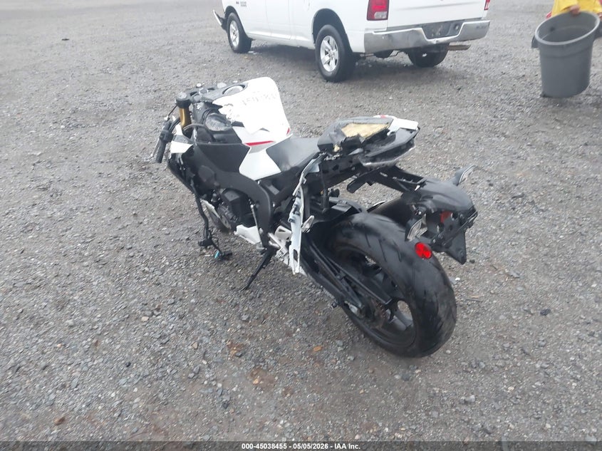 2025 Honda Cbr VIN JH2SC7717SK800431 IAAI salvage auction — ROLLOVER, Clear (Arkansas), sold $75 on 2026-07-29 (photo 3)