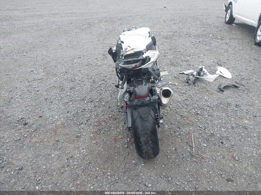 2025 Honda Cbr VIN JH2SC7717SK800431 IAAI salvage auction — ROLLOVER, Clear (Arkansas), sold $75 on 2026-07-29 (photo 6)