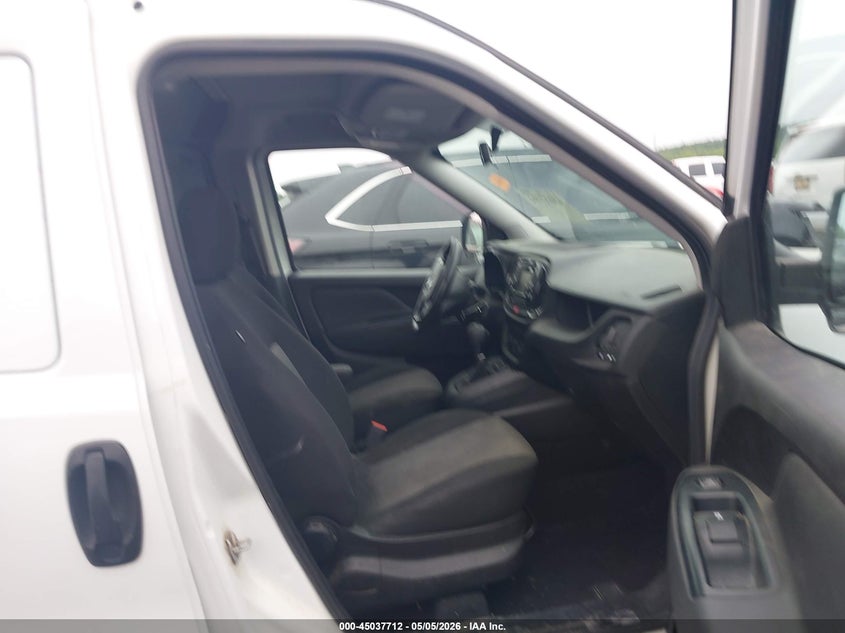 2018 Ram Promaster city VIN ZFBERFBB5J6J58767 IAAI salvage auction — ENGINE BURN, Junk (Oklahoma), sold $1,825 on 2026-08-11 (photo 5)