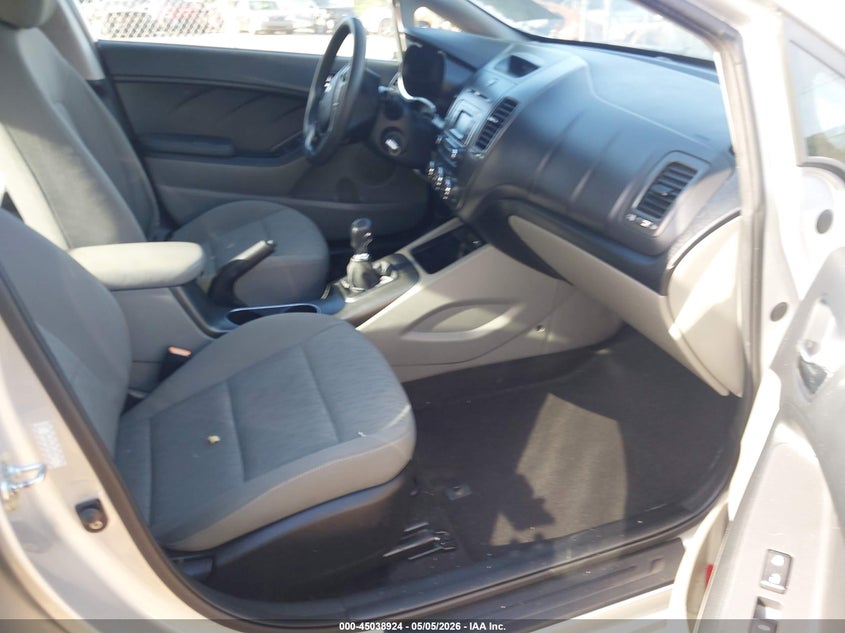 2016 Kia Forte VIN KNAFK4A61G5456579 IAAI salvage auction — LEFT SIDE, Salvage (Alabama), sold $1,050 on 2026-07-08 (photo 5)