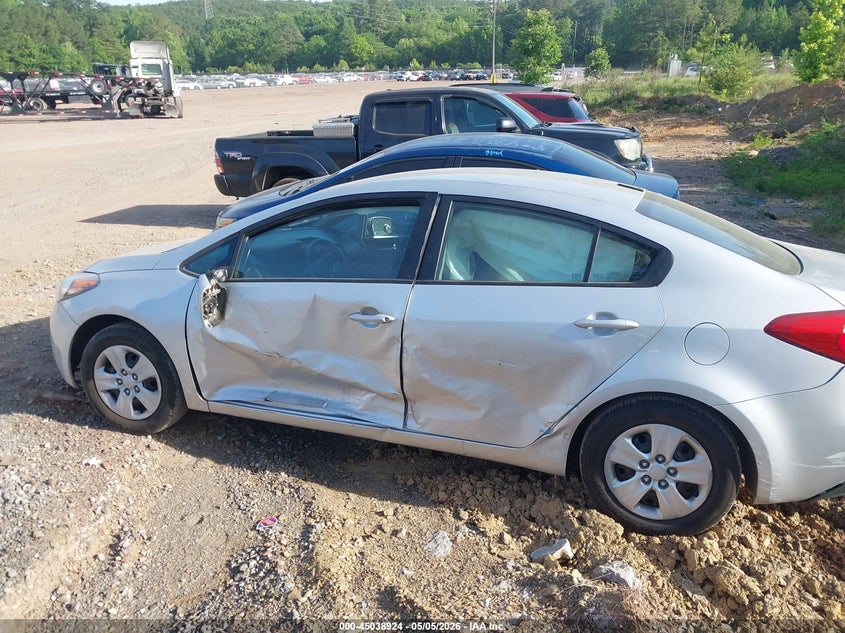 2016 Kia Forte VIN KNAFK4A61G5456579 IAAI salvage auction — LEFT SIDE, Salvage (Alabama), sold $1,050 on 2026-07-08 (photo 6)