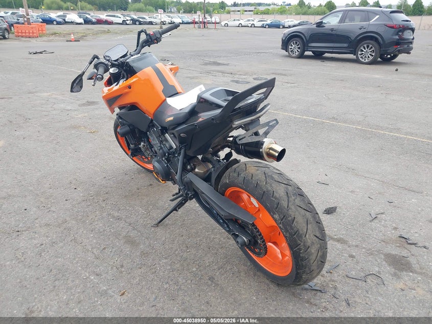2020 Ktm 790 adventure VIN VBKTU6401LM774039 IAAI salvage auction — FRONT & REAR, Salvage (Oregon), sold $1,900 on 2026-07-07 (photo 3)