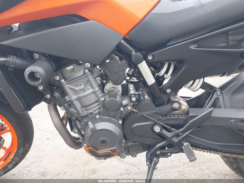 2020 Ktm 790 adventure VIN VBKTU6401LM774039 IAAI salvage auction — FRONT & REAR, Salvage (Oregon), sold $1,900 on 2026-07-07 (photo 9)