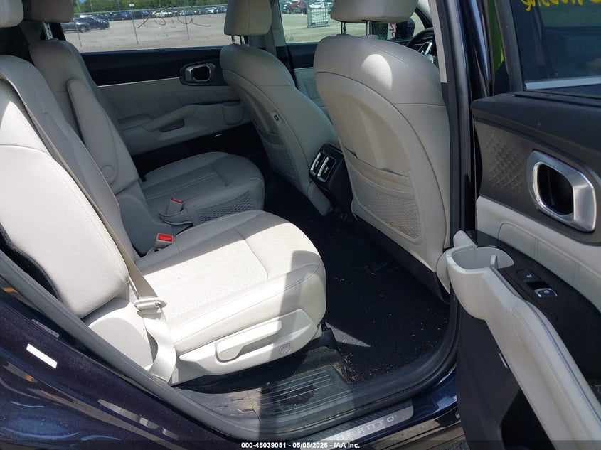 2023 Kia Sorento VIN KNDRMDLH4P5166071 IAAI salvage auction — REAR END, Rebuildable (Florida), sold $15,500 on 2026-07-20 (photo 8)