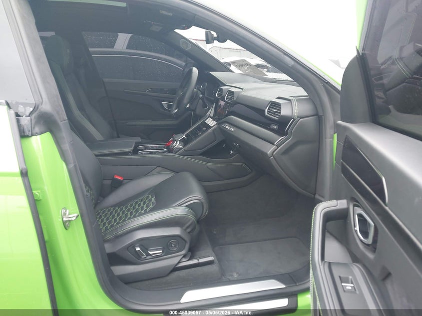 2021 Lamborghini Urus VIN ZPBUA1ZL7MLA13794 IAAI salvage auction — SIDE, Clear (Oklahoma), sold $126,500 on 2026-07-07 (photo 5)