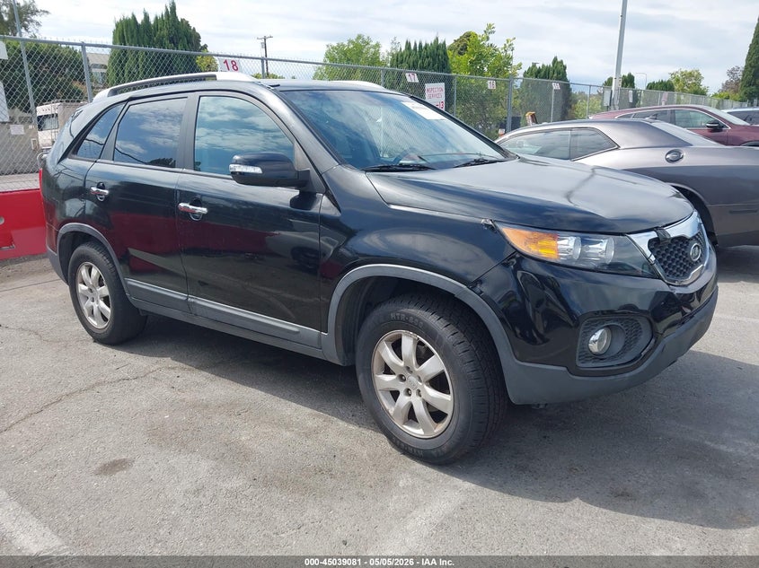2011 Kia Sorento VIN 5XYKT4A12BG139042 IAAI salvage auction — THEFT, Salvage (California), sold $800 on 2026-07-16 (photo 1)